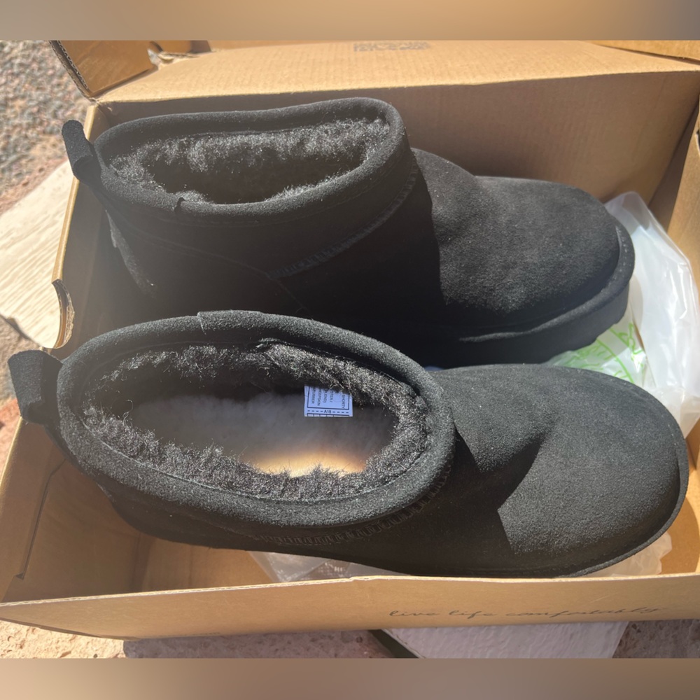 BearPaw Retro Super Shorty Platform Boots Size 8